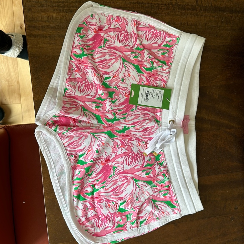 Lilly Pulitzer drawstring shorts. NWT size M